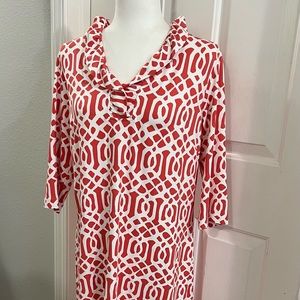 Beautiful lightweight J. McLaughlin 3/4 sleeve dress.